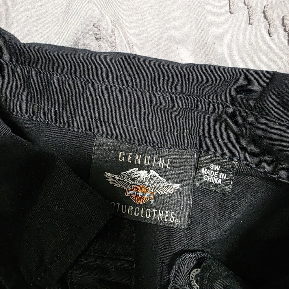 Harley-Davidson Black and Red Men's Shirt - Picture 2 of 3